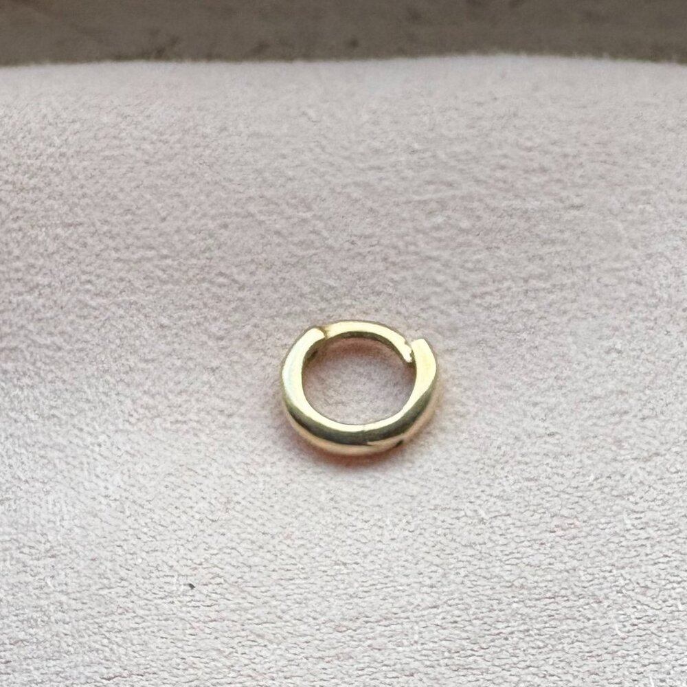 14 K yellow gold dainty hoop clicker, 6mm/9mm